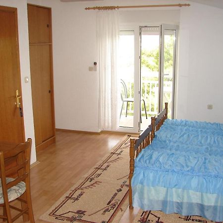 Apartments Mara Trogir Exterior photo